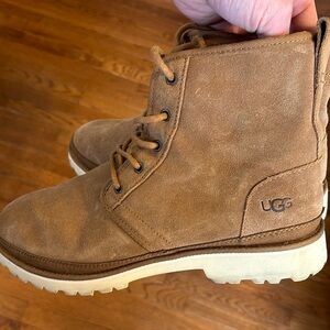 UGG Harkland size 10.5